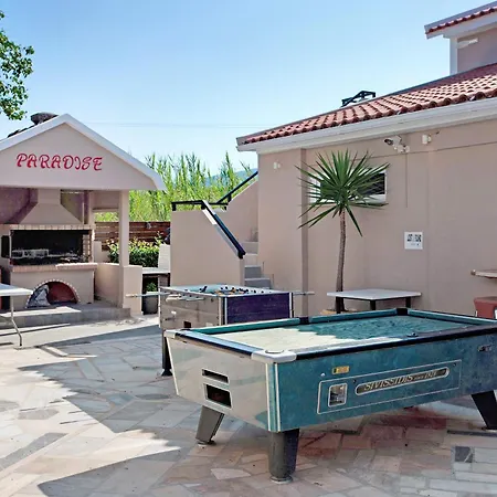 Paradise Superior 5 Apartman *
